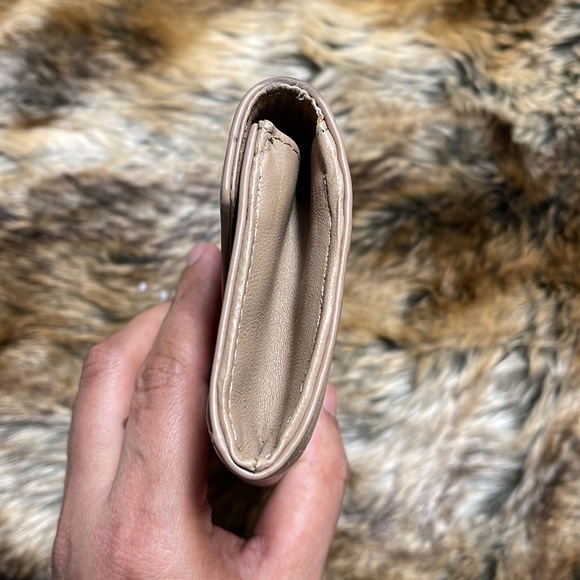 Tory Burch wallet - Picture 8 of 14